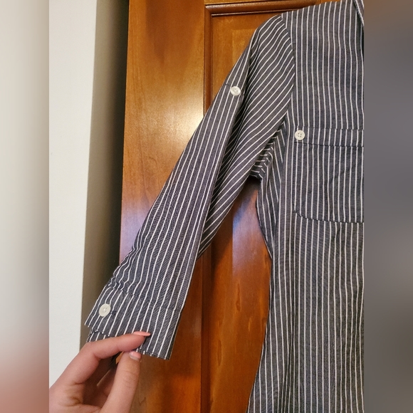 Derek heart pinstripe button down blouse - Picture 4 of 6